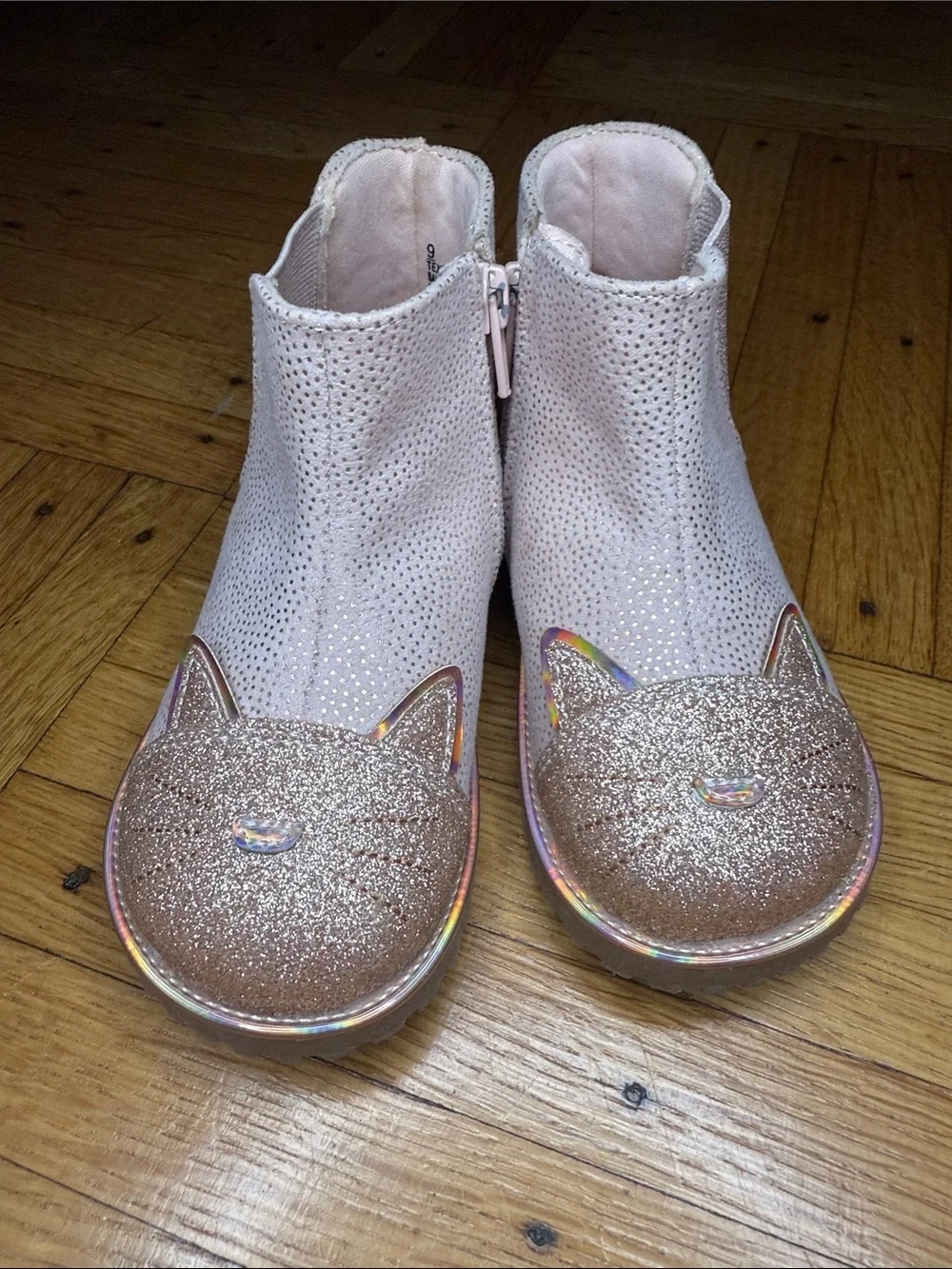 Girls Sparkle Cat-Toe Ankle Boots in Light Pink